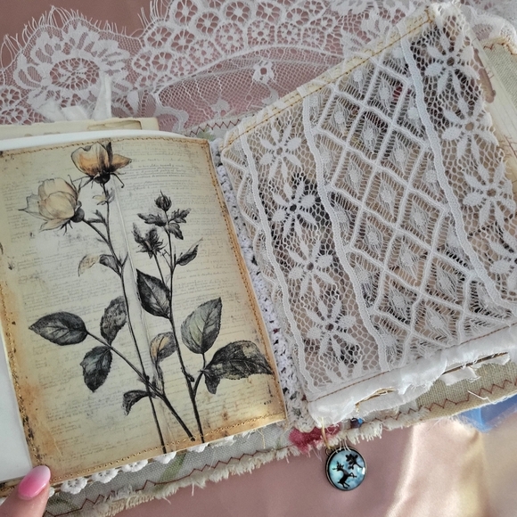 Farmhouse Style Junk Journal - Picture 13 of 17